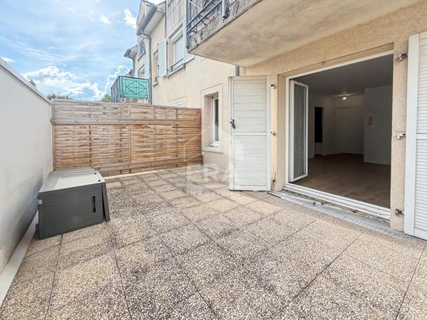 Appartement Corbeil Essonnes 1 pièce(s) 30 m2