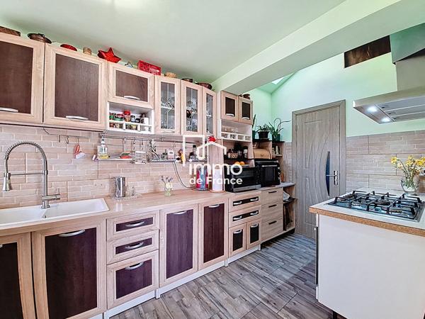 MAISON À FORT POTENTIEL - Polliat - Parfait Investissement / Familiale