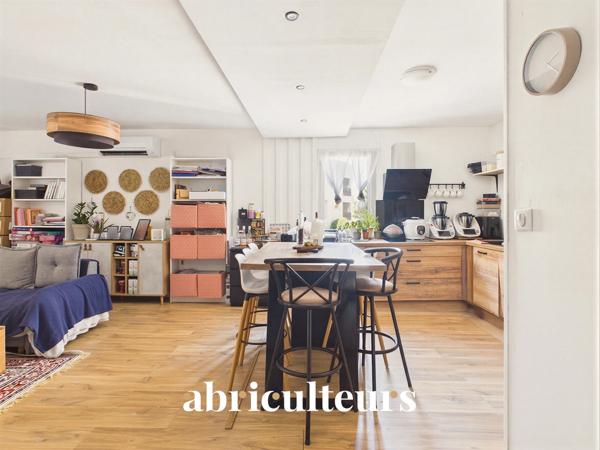 Appartement T3 avec balcon en vente au cœur du centre-ville de Salon-de-Provence (13300)