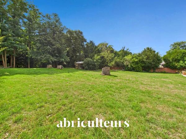 Belle opportunité terrain constructible 1572m2 à Montmorency
