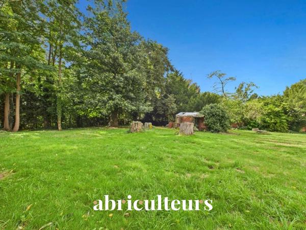 Belle opportunité terrain constructible 1572m2 à Montmorency