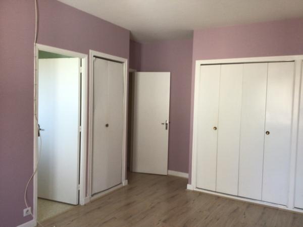 Immeuble de quatre appartements centre Castillonnès.