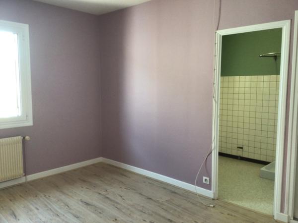 Immeuble de quatre appartements centre Castillonnès.