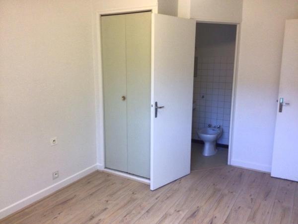 Immeuble de quatre appartements centre Castillonnès.