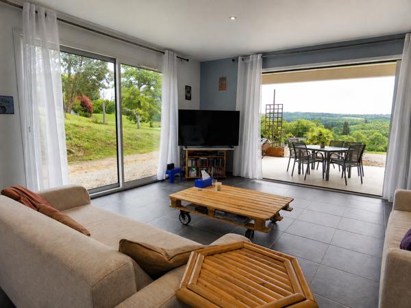 Saint-Victurnien (87420) Grande maison récente – Plain-pied - DPE A/A