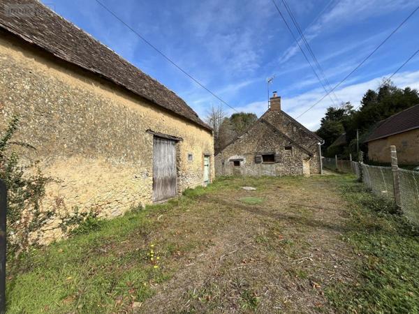 Maison à vendre à Saint-Michel-de-Chavaignes dans la Sarthe (72440), ref : 72033-383