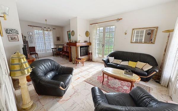 Maison à vendre    7 pièces • 182 m2 Pau