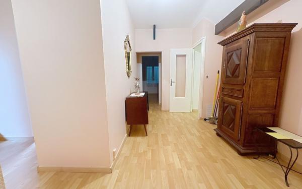 Maison à vendre    7 pièces • 182 m2 Pau