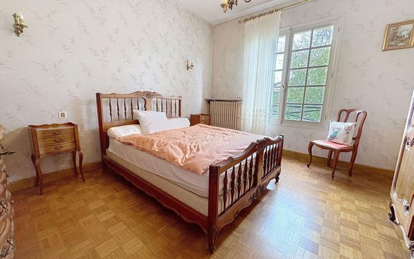 Maison à vendre    7 pièces • 182 m2 Pau