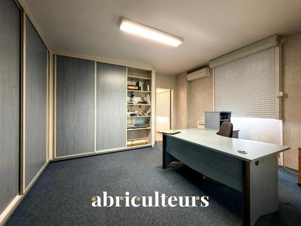 Entrepôt & Bâtiment Commercial zone d’activité dynamique près de l’A8 en vente Le Muy (83490)