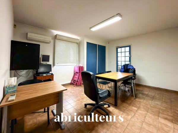 Entrepôt & Bâtiment Commercial zone d’activité dynamique près de l’A8 en vente Le Muy (83490)