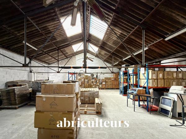 Entrepôt & Bâtiment Commercial zone d’activité dynamique près de l’A8 en vente Le Muy (83490)