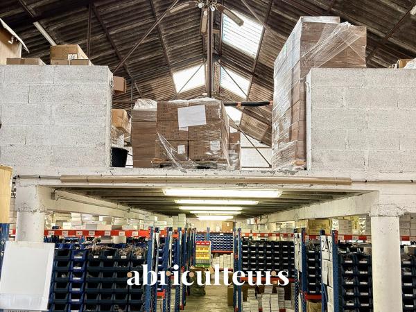 Entrepôt & Bâtiment Commercial zone d’activité dynamique près de l’A8 en vente Le Muy (83490)