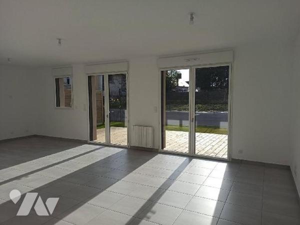 [APPARTEMENT A VENDRE - COMBOURG - ILLE & VILAINE 35]
En plein centre de Combourg, proches tout...