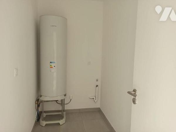 [APPARTEMENT A VENDRE - COMBOURG - ILLE & VILAINE 35]
En plein centre de Combourg, proches tout...