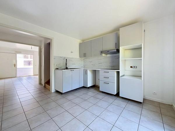 Vente                                                      Maison
                        
                     5 pièces                      91 m2                     à Limeil-Brévannes