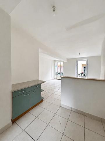 Location                                                      Appartement
                        
                     3 pièces                      60 m2                     à Melun
