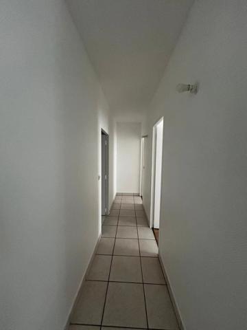 Location                                                      Appartement
                        
                     3 pièces                      60 m2                     à Melun