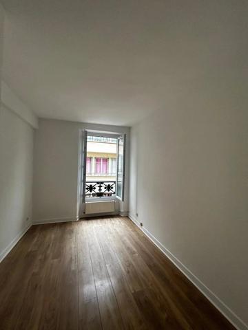 Location                                                      Appartement
                        
                     3 pièces                      60 m2                     à Melun