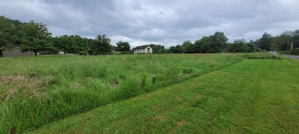 Terrain à vendre |  Altillac |  2462 m²