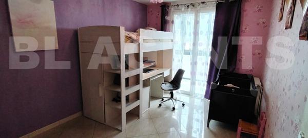 Grand T4 refait à neuf + garage