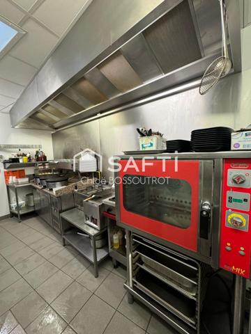 Fonds de commerce Restaurant Bar Crêperie de 140 m2 avec studio