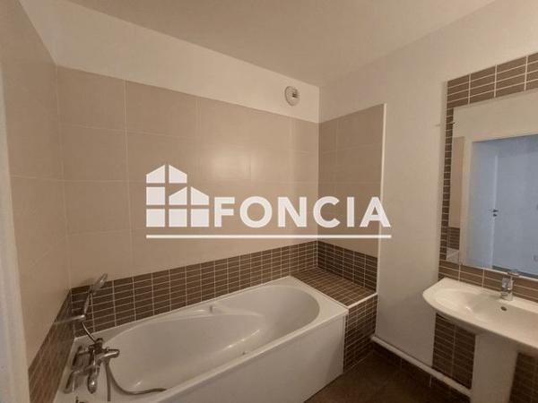 Location Appartement 2 pièces 44.1 m² - 5 PLACE ALAIN GERBAULT Perpignan 66000