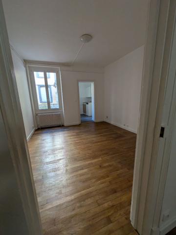 Appartement Reims 2 pièce(s) 39.39 m2 - rue Macquart (Rez-de-chaussée droit sur rue)