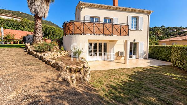 Maison  avec piscine et jardin à Cavalaire-sur-Mer