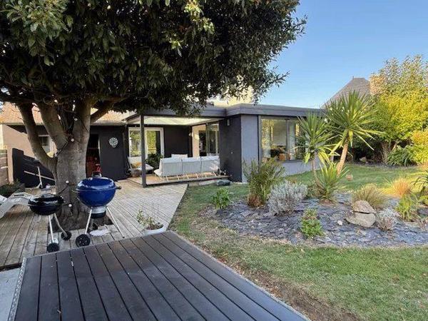 ELEGANTE MAISON RENOVEE,  A 10 MM A PIED DE LA PLAGE