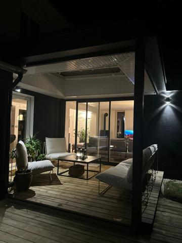 ELEGANTE MAISON RENOVEE,  A 10 MM A PIED DE LA PLAGE