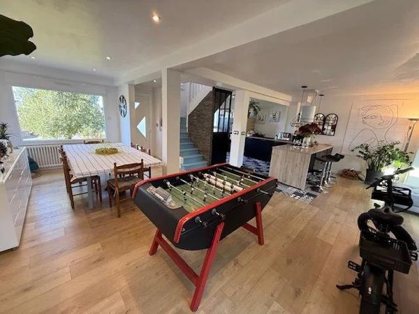 ELEGANTE MAISON RENOVEE,  A 10 MM A PIED DE LA PLAGE