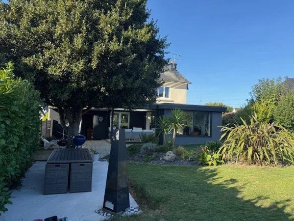 ELEGANTE MAISON RENOVEE,  A 10 MM A PIED DE LA PLAGE