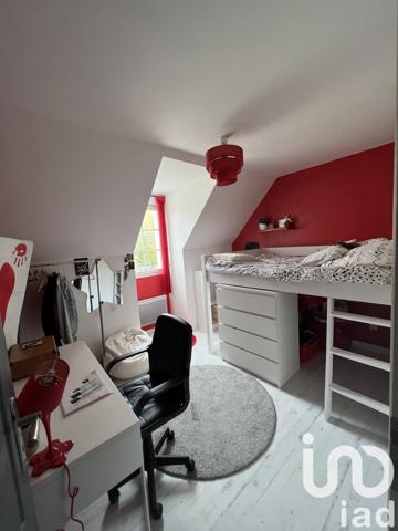 Maison traditionnelle 7 pièces de 140 m² à Verberie (60410)