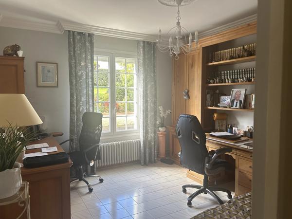 Grande maison familiale avec jardin généreux maison d'amis
