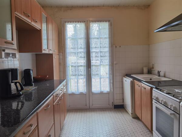 Grande maison familiale avec jardin généreux maison d'amis
