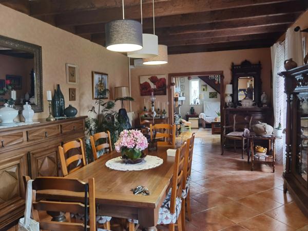 Grande maison familiale avec jardin généreux maison d'amis