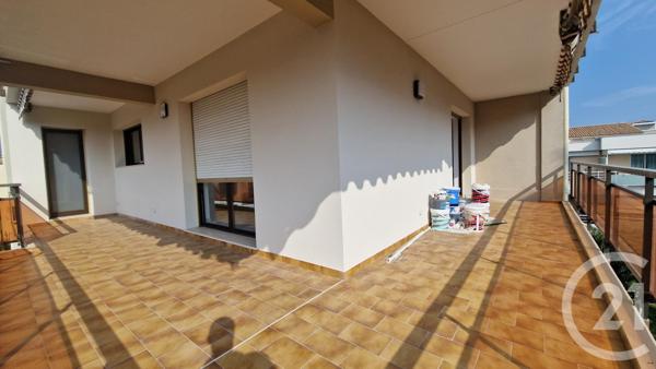 Appartement F4 à vendre  4 pièces - 132 m2 ST LAURENT DU VAR - 06