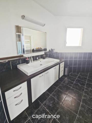 Maison de plain-pied, 112m² et 18m² chalet/studio, terrain de 1152m²
