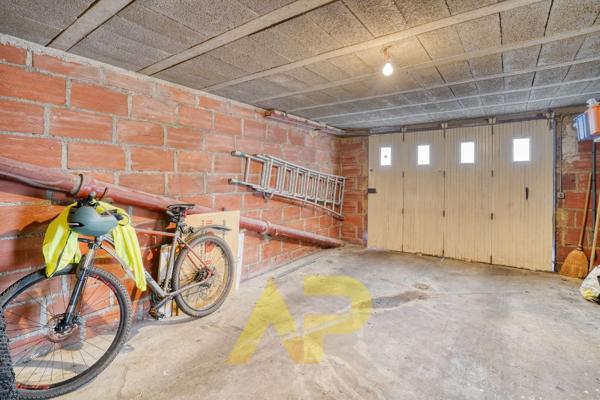 Maison Le Plessis Robinson 6 pièce(s) 182.62 m2 €830 000 ** - Référence 523