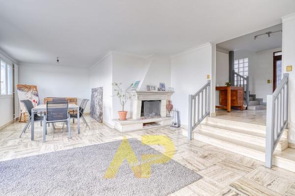 Maison Le Plessis Robinson 6 pièce(s) 182.62 m2 €830 000 ** - Référence 523