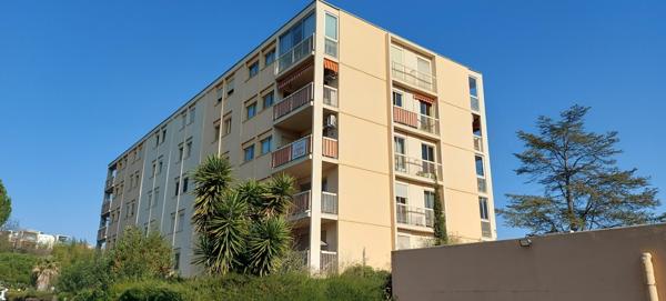 Quartier du Polygone, Cagnes sur Mer, résidence sécurisée, piscine, toutes comodités à pieds, au calme, 3P 65.91m2.