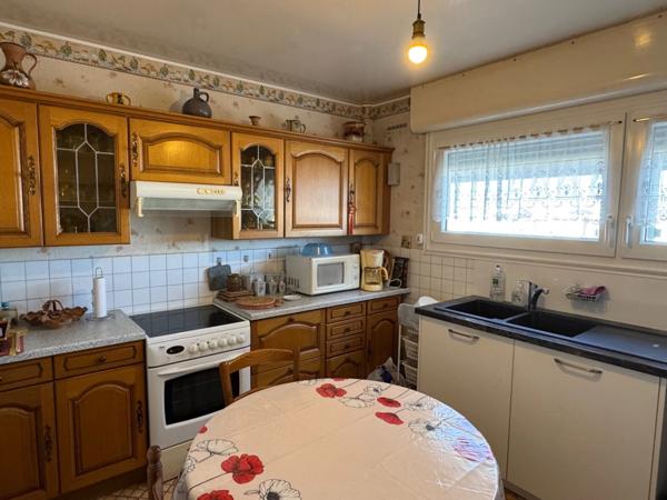 BEL APPARTEMENT T3- RÉSIDENCE FORT CARRÉ