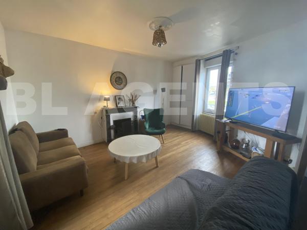 Maison de ville de caractère avec terrain constructible à la Flèche 