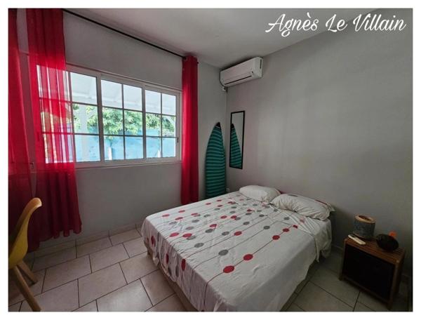 Maison Familiale de Plain-Pied avec Garage