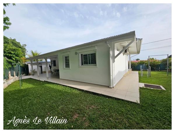 Maison Familiale de Plain-Pied avec Garage