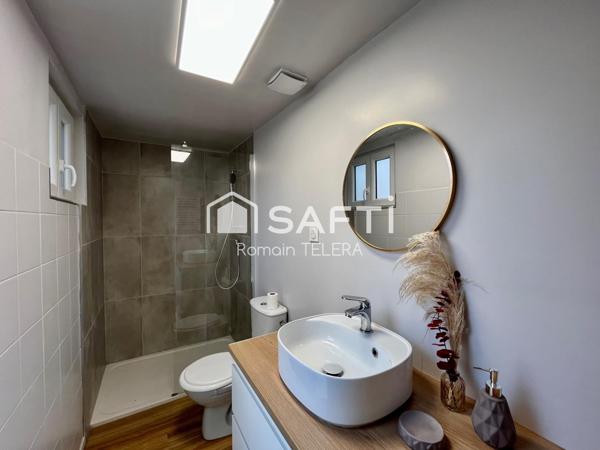 Nansouty : échoppe rénovée de 80 m², avec terrasse et cave aménagée.