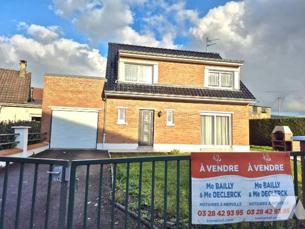 Belle maison de ville individuelle avec la possibilité de vivre en plain pied ! 
Elle se situe...