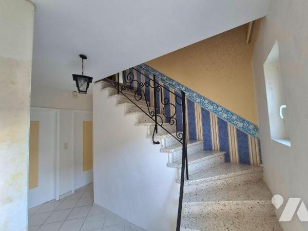 Belle maison de ville individuelle avec la possibilité de vivre en plain pied ! 
Elle se situe...