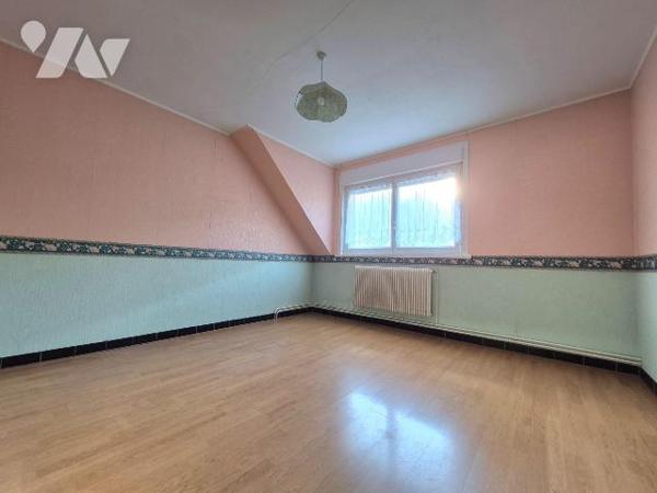 Belle maison de ville individuelle avec la possibilité de vivre en plain pied ! 
Elle se situe...